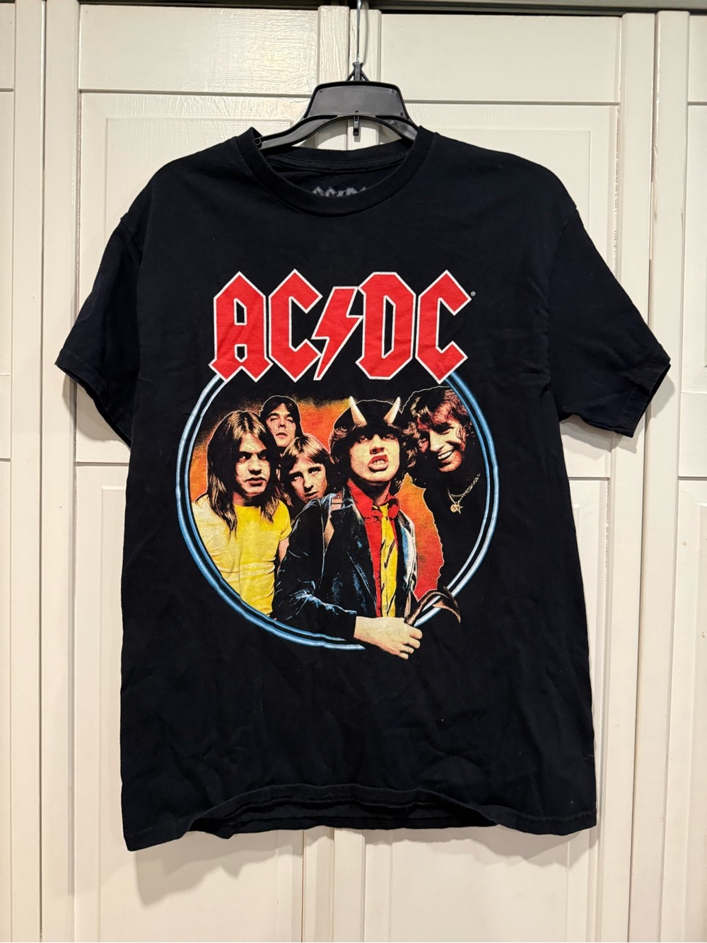 AC/DC graphic size medium like new!‎